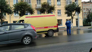 На Первомайском проспекте столкнулись четыре машины - первая информация о произошедшем