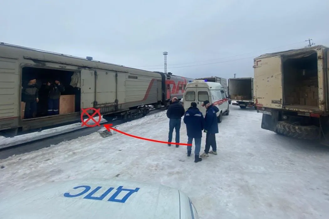 В Усинске на водителя «Урала» наехал его же автомобиль
