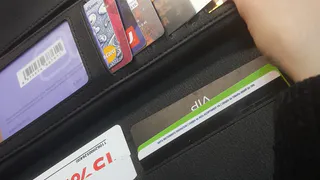 Финансовые эксперты предложили запретить магазинам продажу подарочных сертификатов