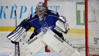 Вратарь Александр Судницын стал лучшим игроком «Нефтехимика»