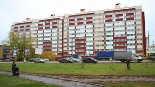 Повредил ногу: в Рязани мужчина выпал из окна