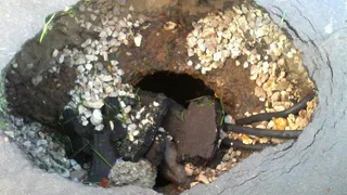 На Михайловском шоссе из-за грозы провалился асфальт