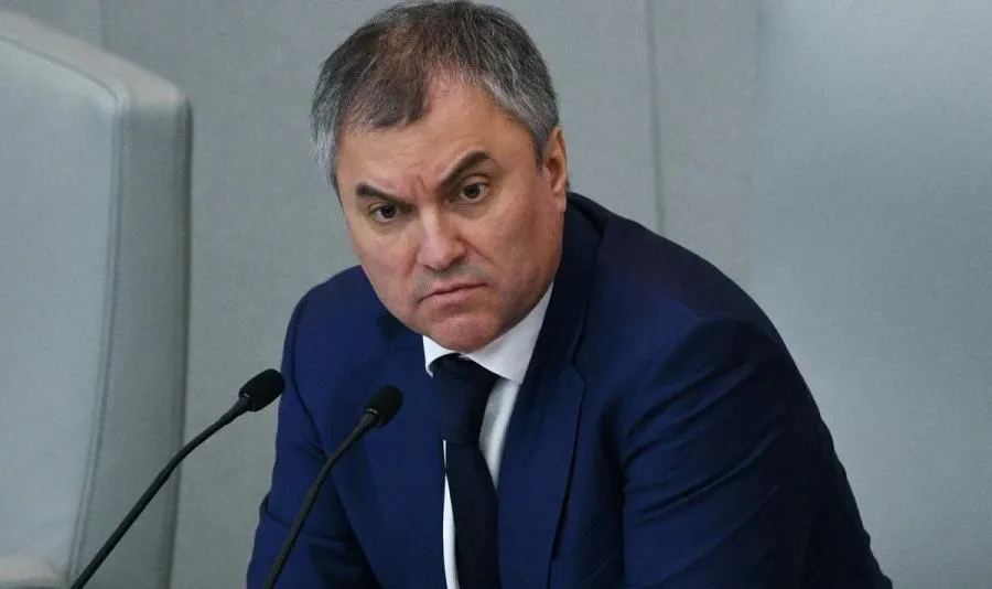 «Будете сами лежать без памперсов!»: бездействие чиновников привело председателя Госдумы в ярость