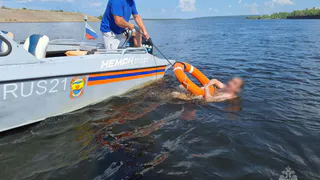 Спасатели в Чувашии вытащили тонущего мужчину из Волги