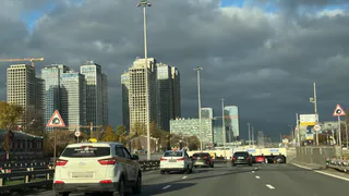 Стало известно, на какой скорости бензин и дизель расходуется в 2 раза меньше — езжу и много экономлю