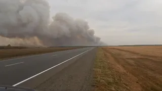 Все взрывается: подробности пожара на военном складе в Шелемишеве