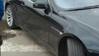 "Герой парковки" - рязанец бросил свой автомобиль на пешеходном переходе