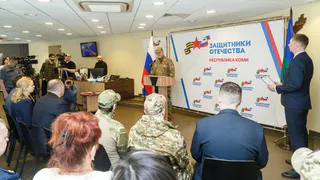 Глава Коми Владимир Уйба наградил участников СВО