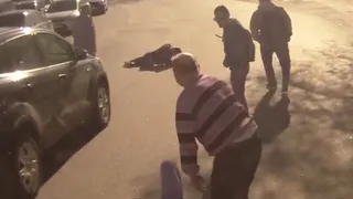 Авария с подростками на Яблочкова - юношу от удара машины подбросило в воздух (видео)