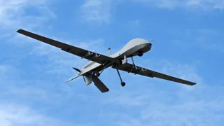 Появилось видео вражеского беспилотника сбросившего бомбу на брянских соседей