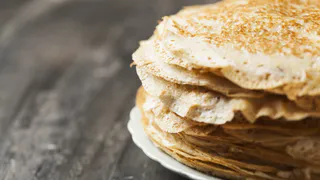 Ну просто пальчики оближешь: 5 простых лайфхаков, с которыми получатся вкуснейшие блины на Масленицу