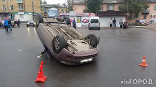 ДТП в Строителе: одна машина перевернулась, есть пострадавшие