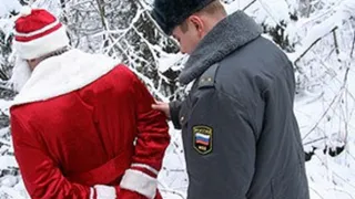 «Дед Мороз» с ножом ограбил бар в Брянске