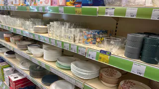 Нашла в Fix Price тарелки с вау-эффектом — гости подумали, что из дорогого магазина: не стыдно поставить на стол