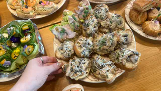 Новогодняя ночь с закусками на любой вкус: предлагаю 5 простых рецептов для праздничного стола