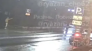 В центре Рязани камеры запечатлели конфликт со стрельбой