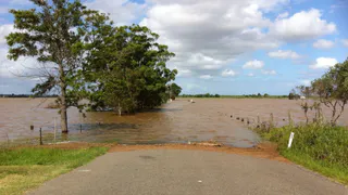 "Нас всех зальет": синоптики предупредили — нас захлестнут экстремальные дожди и бури. Названа точная дата