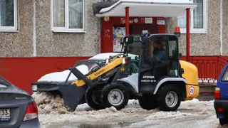 Уберите машины: назван список улиц, на которых 13 и 14 февраля будет работать спецтехника