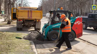 Ямочный ремонт: в Рязани продолжают латать выбоины