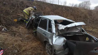 Водитель погиб: под Рязанью легковушка попала под поезд
