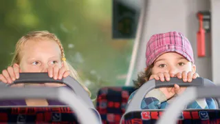 Нижнекамцев беспокоит небезопасный проезд детей в транспорте