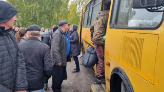 Спасск отправил первую группу мобилизованных на подготовку