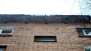 На Вокзальной мужчина выпрыгнул из окна