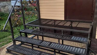 Фонд "Защитники Отечества" в Коми помог семье павшего героя сменить крыльцо