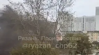 В Рязани сгорел гараж рядом с автосалоном Jac