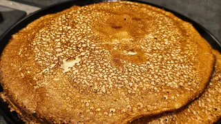 4 ошибки в приготовлении блинов - получаются толстые, плотные и грубые. Вот как сделать "бархатные"