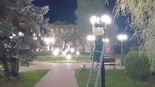 На нескольких улицах и в скверах Владимира заменили светильники и плафоны