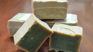 Лайфхак для домохозяек: как марганцовка и хозяйственное мыло помогут в стирке