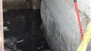 Нестерпимая вонь из подвала : "Люди задыхаются от ужасного запаха"