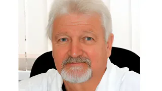 В Рязани объявлен в розыск 75-летний гинеколог Юрий Гусак