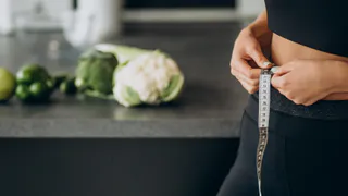 Врач раскрыла, как быстро похудеть к Новому году – не нужны ни диеты, ни изнурительные тренировки в спортзале