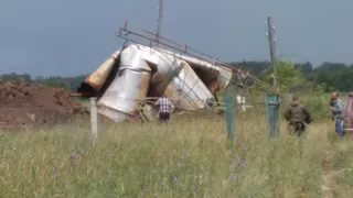 В Рязанской области ветром снесло водонапорную башню