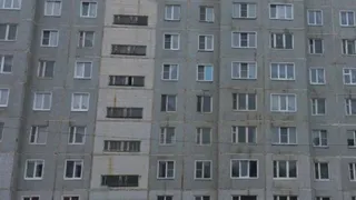 В Рязани из окна 9-го этажа выпал молодой человек