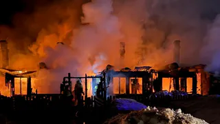 В Коми при тушении пожара в частном доме спасли двух человек