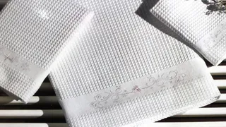 Теперь нет необходимости кипятить полотенца: 2 ложки в таз - и они станут как новые