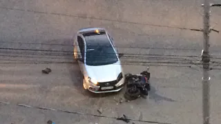 ДТП на Московском: от удара девушку выбросило с мотоцикла на несколько метров