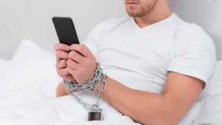 Владимирский «больной» украл в клинике смартфон и мороженное в уличной палатке