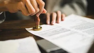 В России мужчины начали активно переписывать имущество на женщин