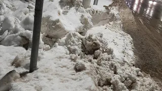 «Пассажиров вахтовые автобусы вынуждены высаживать на проезжей части»