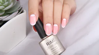 Выбрала один оттенок — друзья в шоке: маникюр мгновенно освежает весь образ