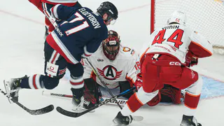 «Нефтехимик» снова обыграл «Автомобилист» с разницей в 3 шайбы