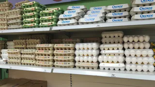 По телевизору сказали, что в стране яйца стали дешевле, однако в Рязани они подорожали