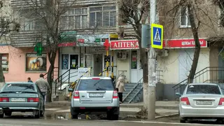 "Зато светофор для пешеходов повесили!" - рязанцы жалуются на плохое состояние пешеходных переходов