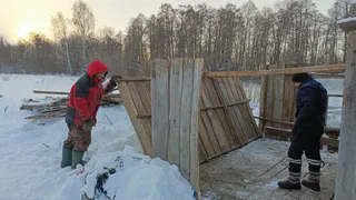 В Татарстане приставы снесли дом на острове посреди реки Волга