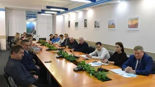 53 брянских дальнобойщика и 55 автопоездов не могут покинуть Украину