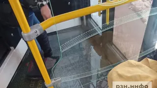 В Рязани засняли затопленный салон нового троллейбуса №12